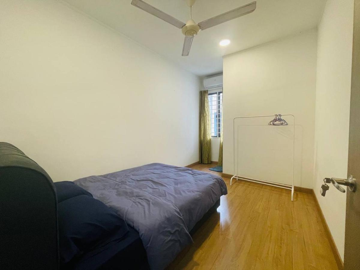 Homestay 3Br Near Setia Alam Shah Alam Exterior photo